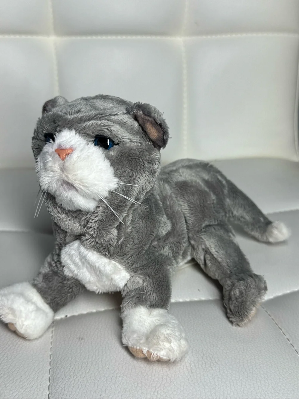 FurReal Friends Newborn Silver Mitted Kitten Electronic Pet